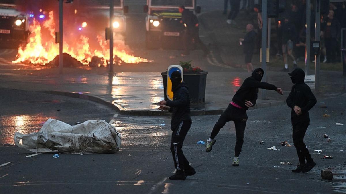 Два дня подряд в Северной Ирландии проходят демонстрации против мигрантов (видео)
