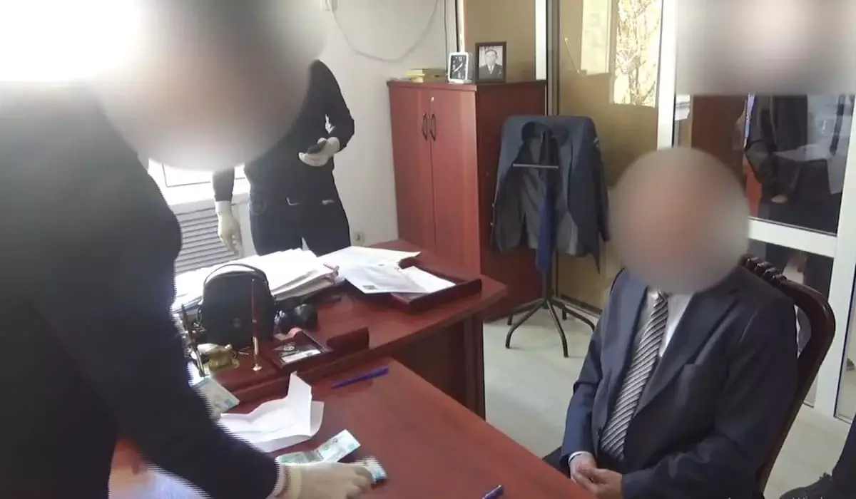 Жамбыл облысының бас экологы мен зауыт басшылығы сотталды