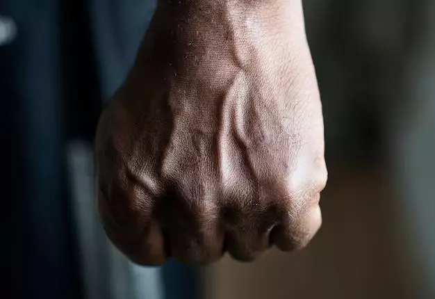 Ақтауда өгей әкесі 16 жастағы қызға сұмдық әрекеттер жасады