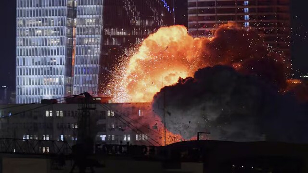 Иран продолжает атаки: дроны вошли в воздушное пространство Израиля