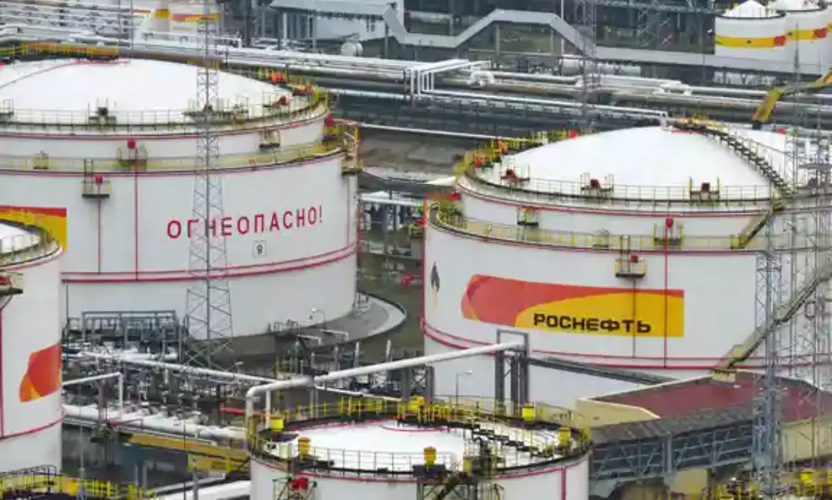 США против снижения потолка цен на нефть из РФ