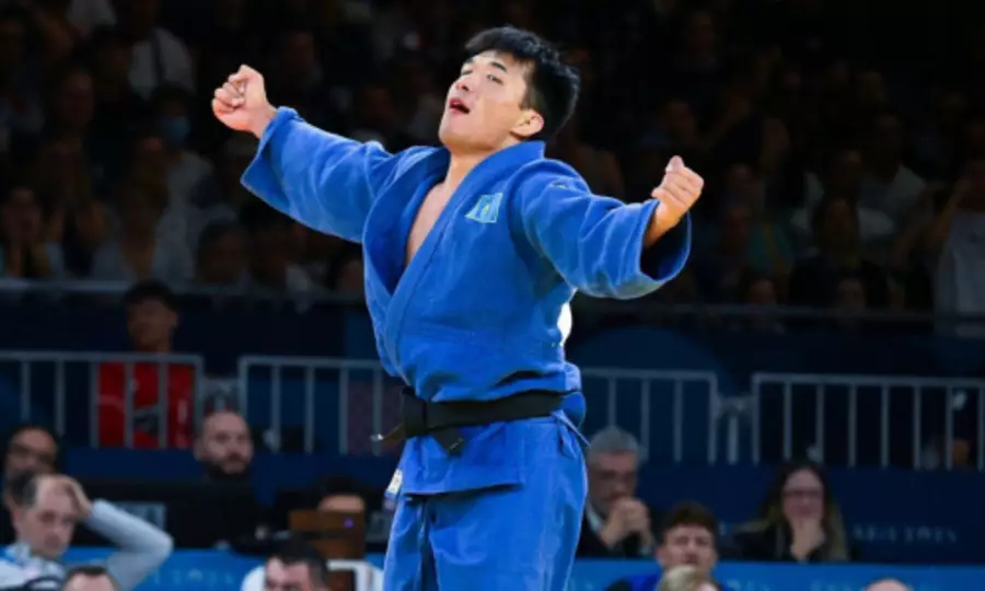 Гусман Кыргызбаев вышел в 1/4 финала чемпионата мира по дзюдо