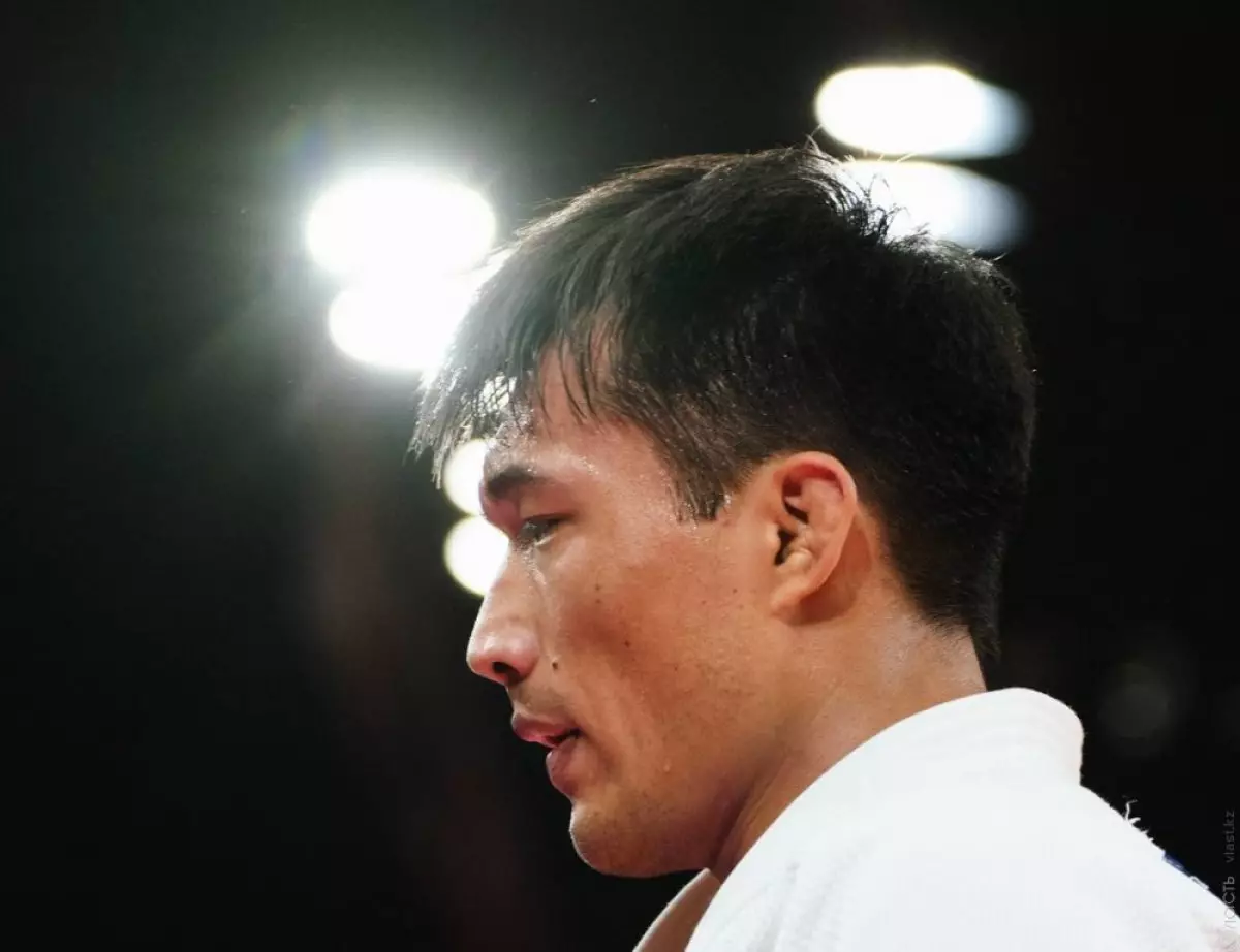 Казахстанец потерял шанс на золото чемпионата мира по дзюдо