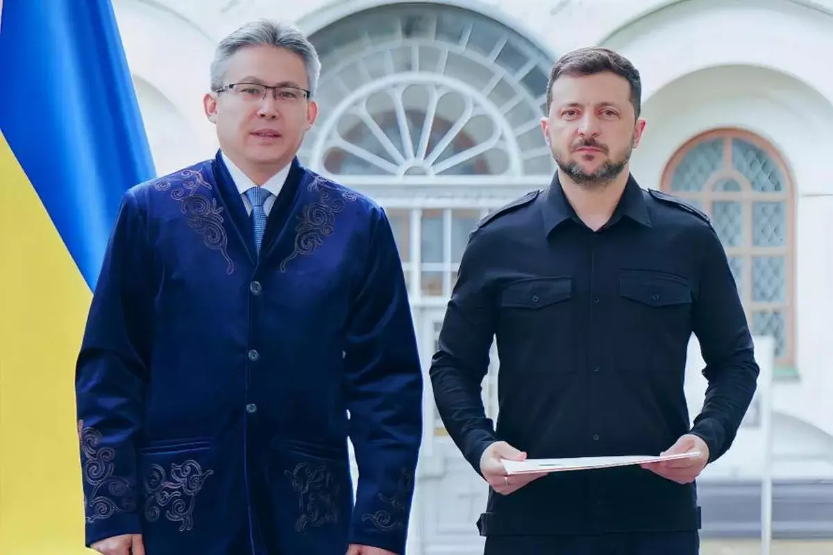 Посол Казахстана вручил верительные грамоты Владимиру Зеленскому