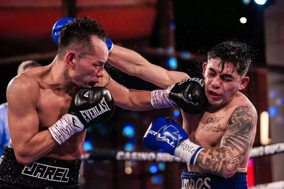 Бокс аңызының WBA титулы үшін жекпе-жегі мерзімінен бұрын аяқталды (ВИДЕО)