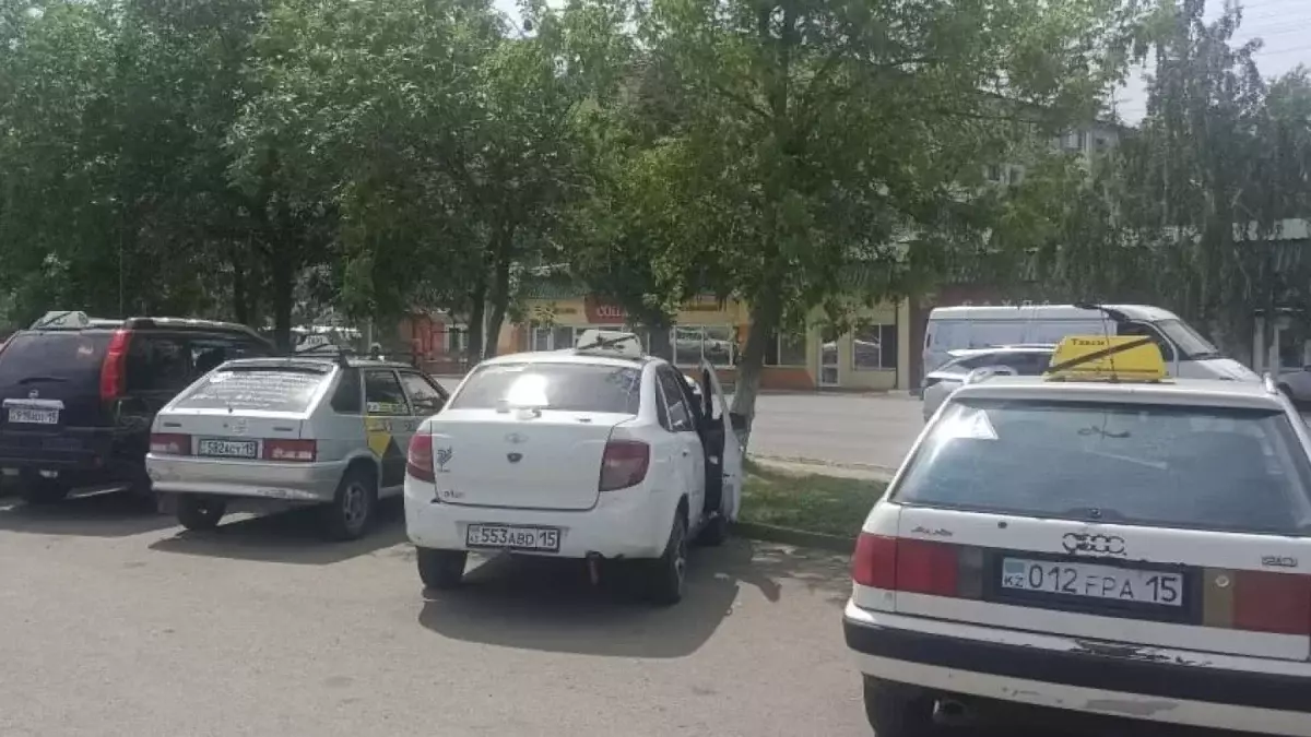 «Рұқсатсыз темекі шеккен»: Петропавлда мас жолаушы такси жүргізушісін өлтіріп кеткен