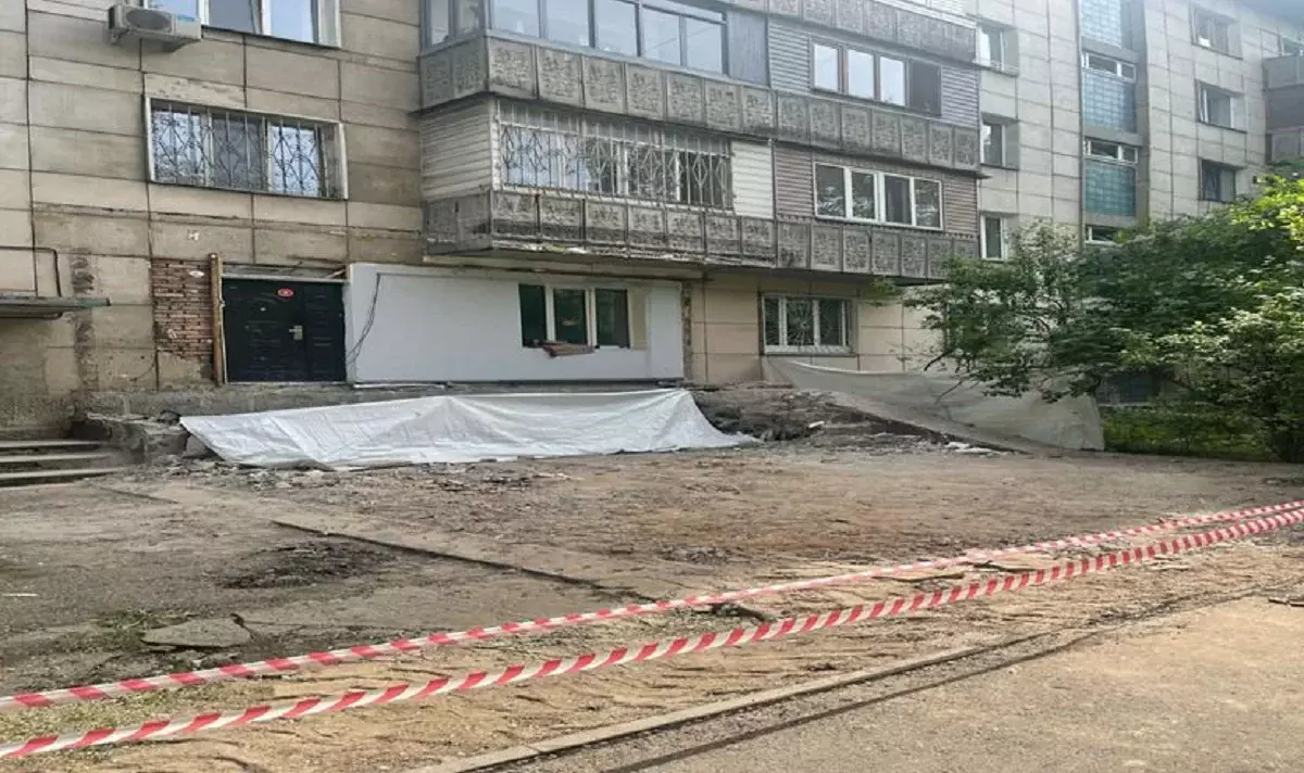 Очередную незаконную пристройку снесли в Алматы