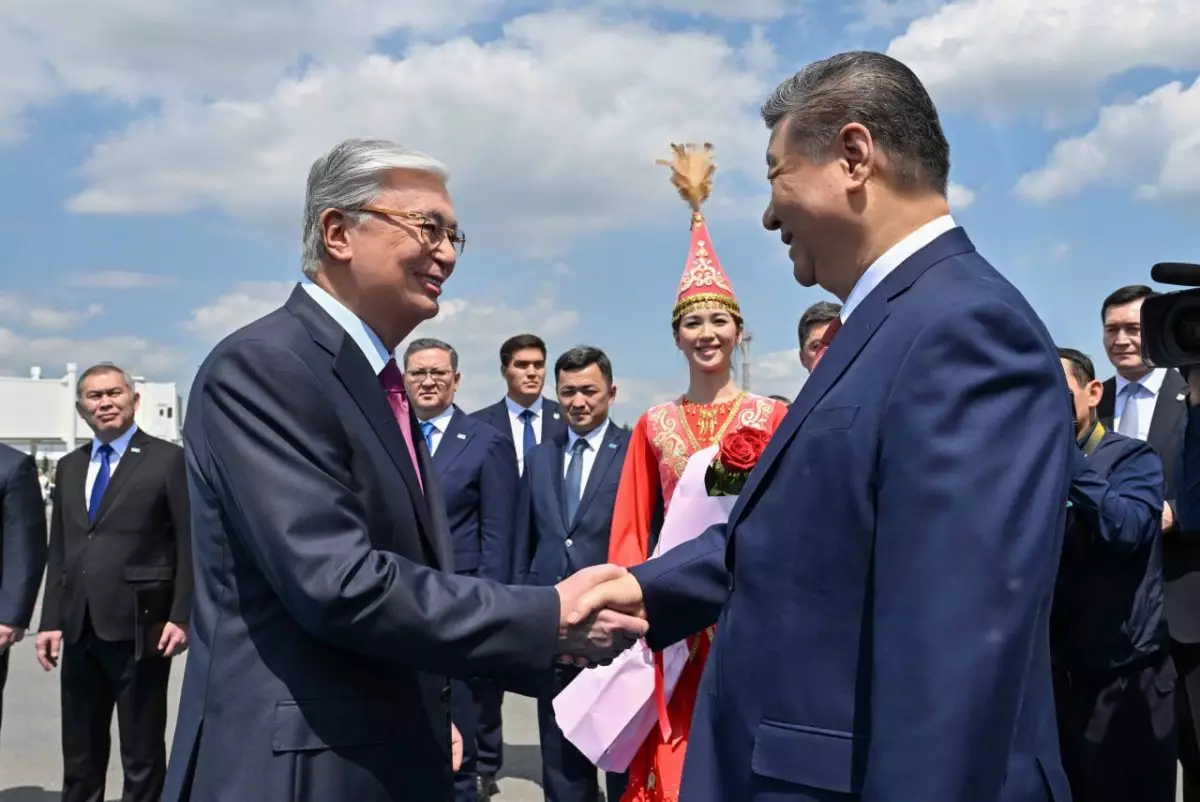 Си Цзиньпин прибыл в Астану