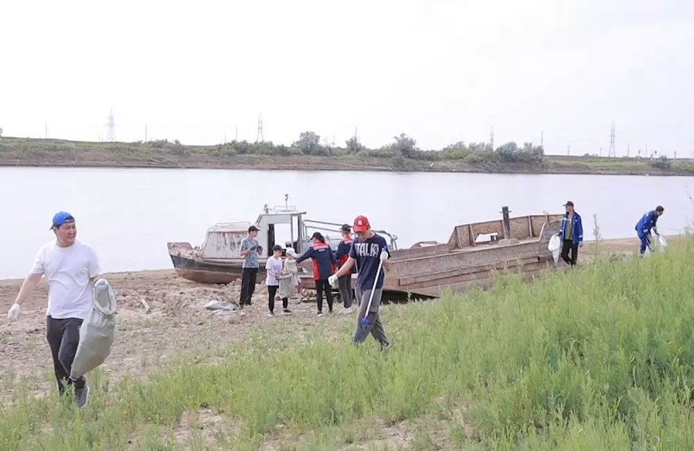 КТК в шестой раз провел в Атырау экологическую акцию «Чистый берег»