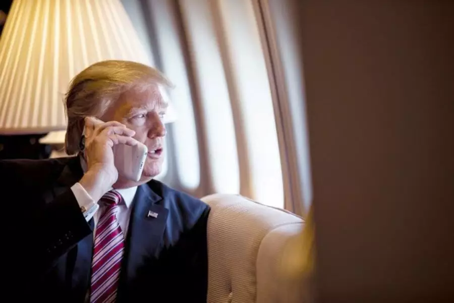 Трамп запускает мобильного оператора Trump Mobile