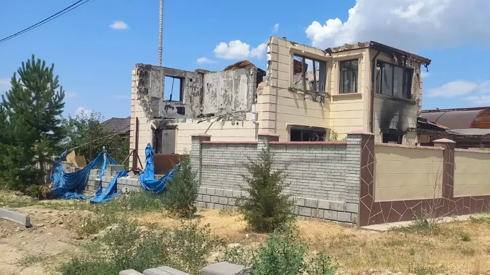 Взрыв унес родителей, брата и дом. Ернур остался с младшими и долгами
