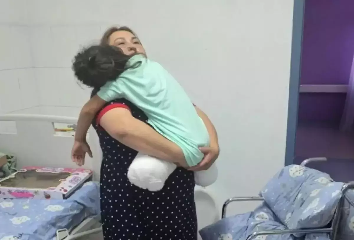 Девочку, потерявшую ноги в ДТП в Астане, выписали из больницы