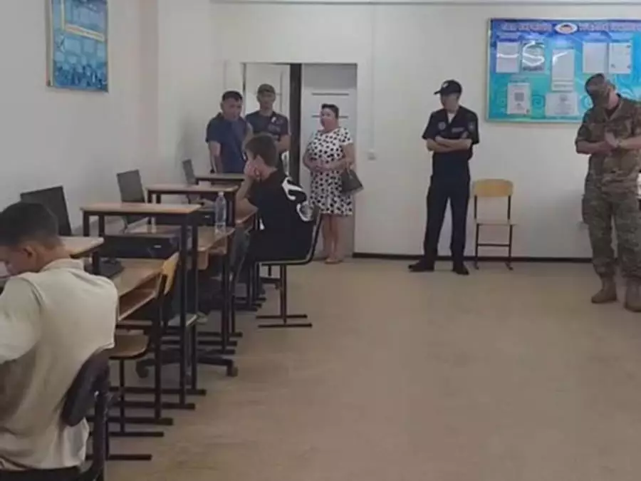 Студентов забрали в военкомат прямо во время экзамена в Костанае