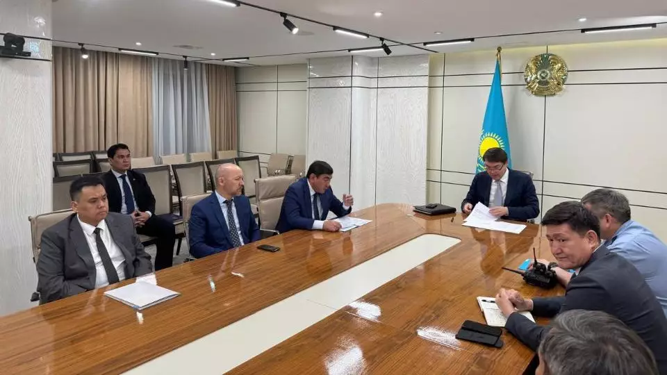 Застройщикам Астаны напомнили об ответственности за мусор