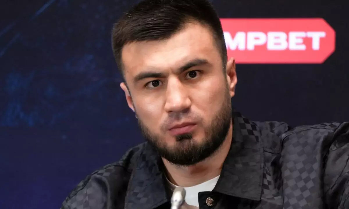 «Он не сможет бегать от меня». Непобежденный нокаутер хочет поймать Баходира Джалолова