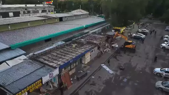 Более 2000 квадратов торговых построек сносят в Алматы