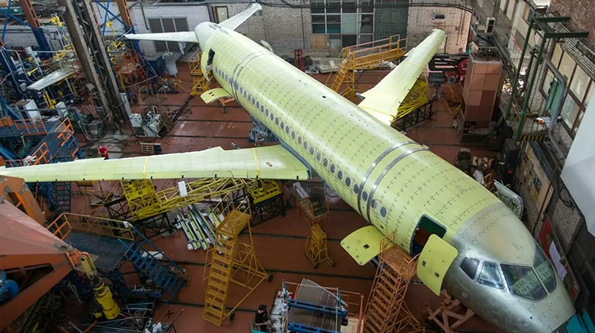 Производитель Sukhoi Superjet избавляется от полутора тысяч сотрудников