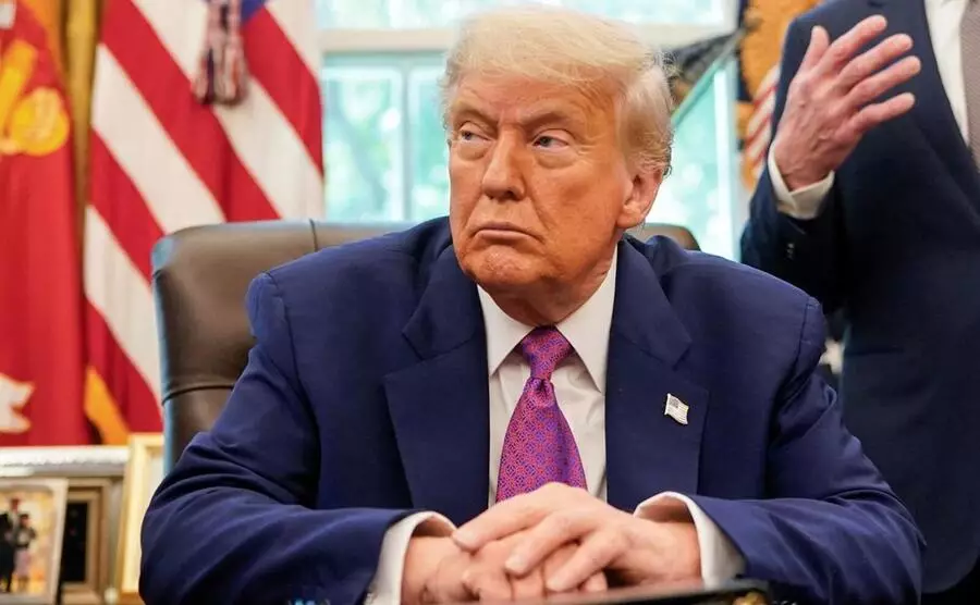 Трамп Иранға соққы беру жоспарын мақұлдады