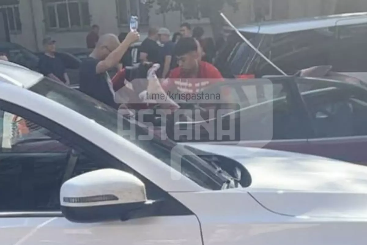 Мужчина убил сожительницу и прыгнул с 25-этажного дома в Астане