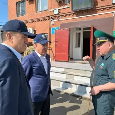 Аким ЗКО ознакомился с планами по реконструкции пограничного пункта «Сырым»