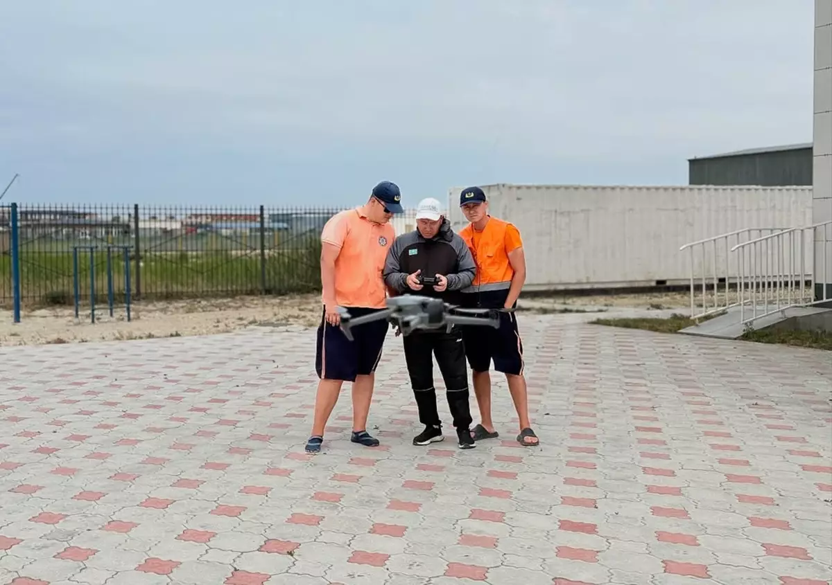Мангистауские спасатели обучились поиску людей с помощью дронов - новости на Lada.kz 20.06.2025