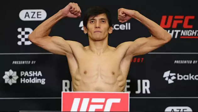 Уланбеков - Максум: прямая трансляция турнира UFC с боем казаха