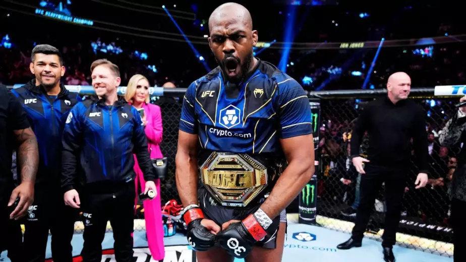 Легенда UFC завершил карьеру. Подробности
