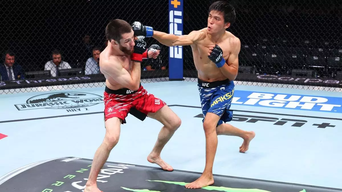 Названы виновники поражения Азата Максума в UFC