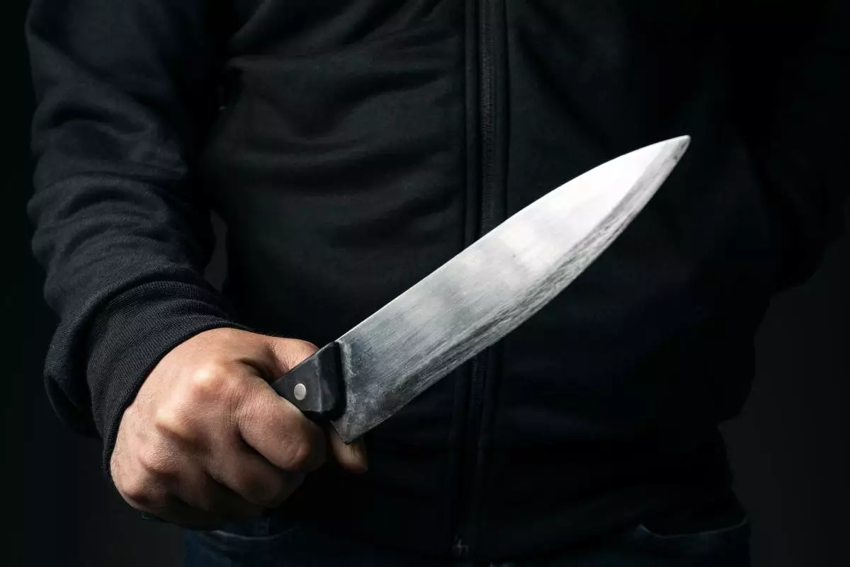 В Астане подозреваемый мужчина зарезал свою бывшую девушку и её младшего брата