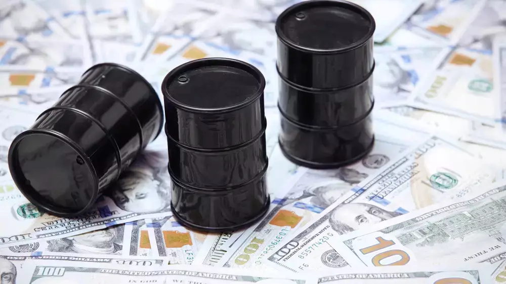 Угроза закрытия Ормузского пролива взвинтила цены на нефть
