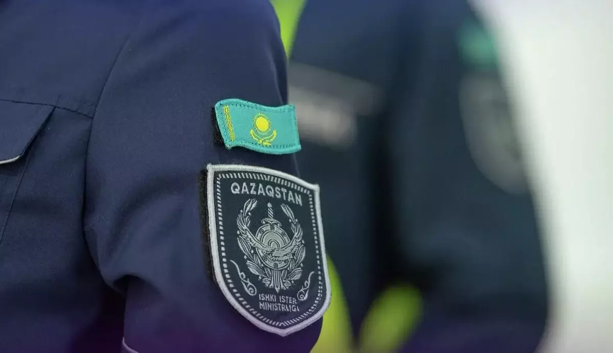 Полиция и другие структуры должны быть связующим звеном между властью и обществом - Президент