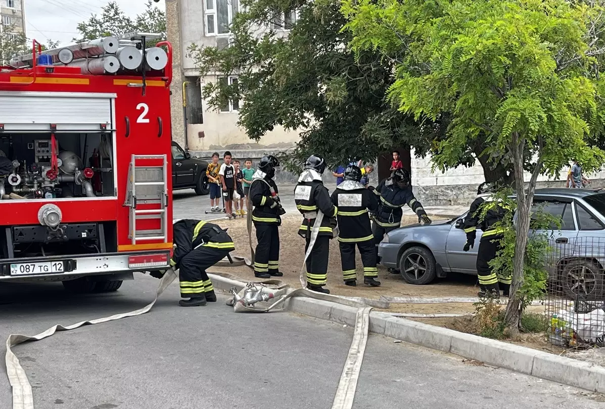 Появление пожарных у высотки взволновало жителей Актау - новости на Lada.kz 23.06.2025
