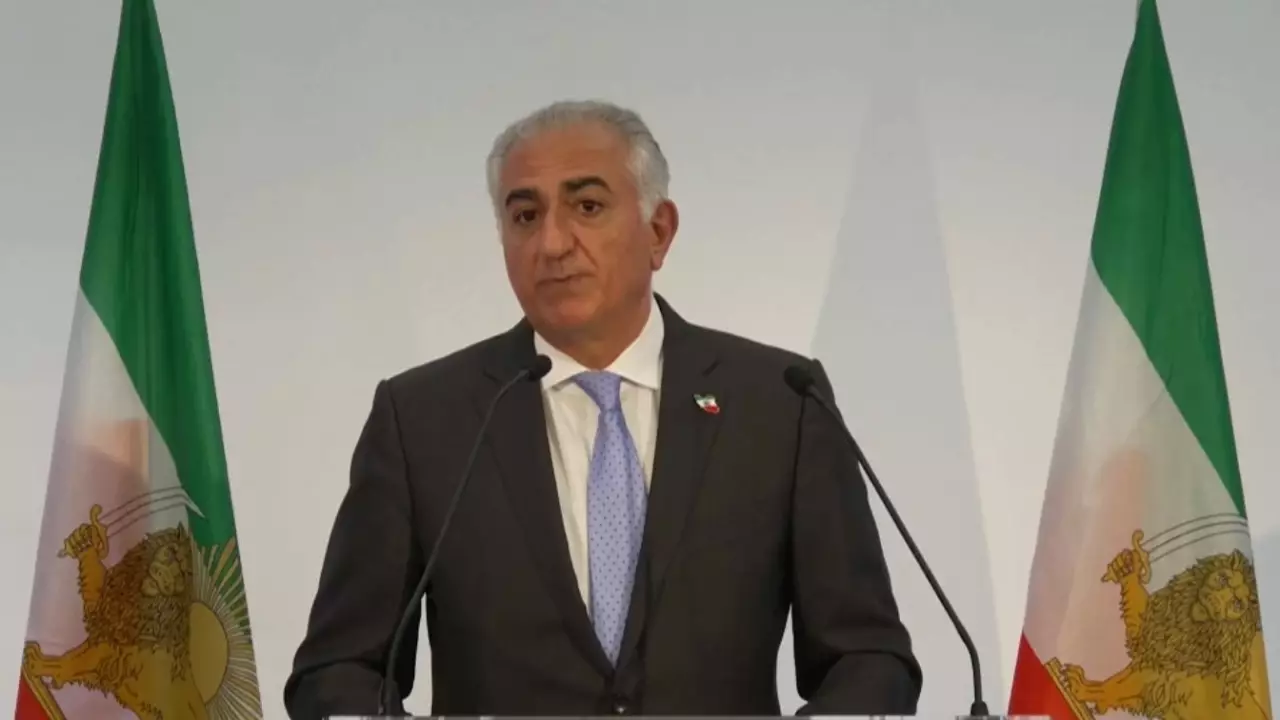 Оппозиция призвала лидера Ирана уйти в отставку
