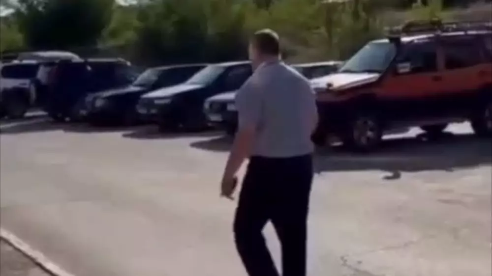 Пенсионера задержали после резонансного видео с щенком