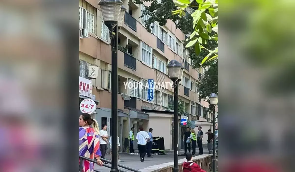 Девушка трагически погибла в Алматы (ВИДЕО)