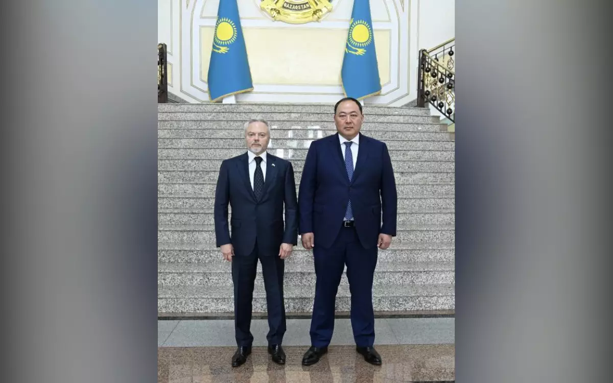 Посол Украины начал работу в Казахстане