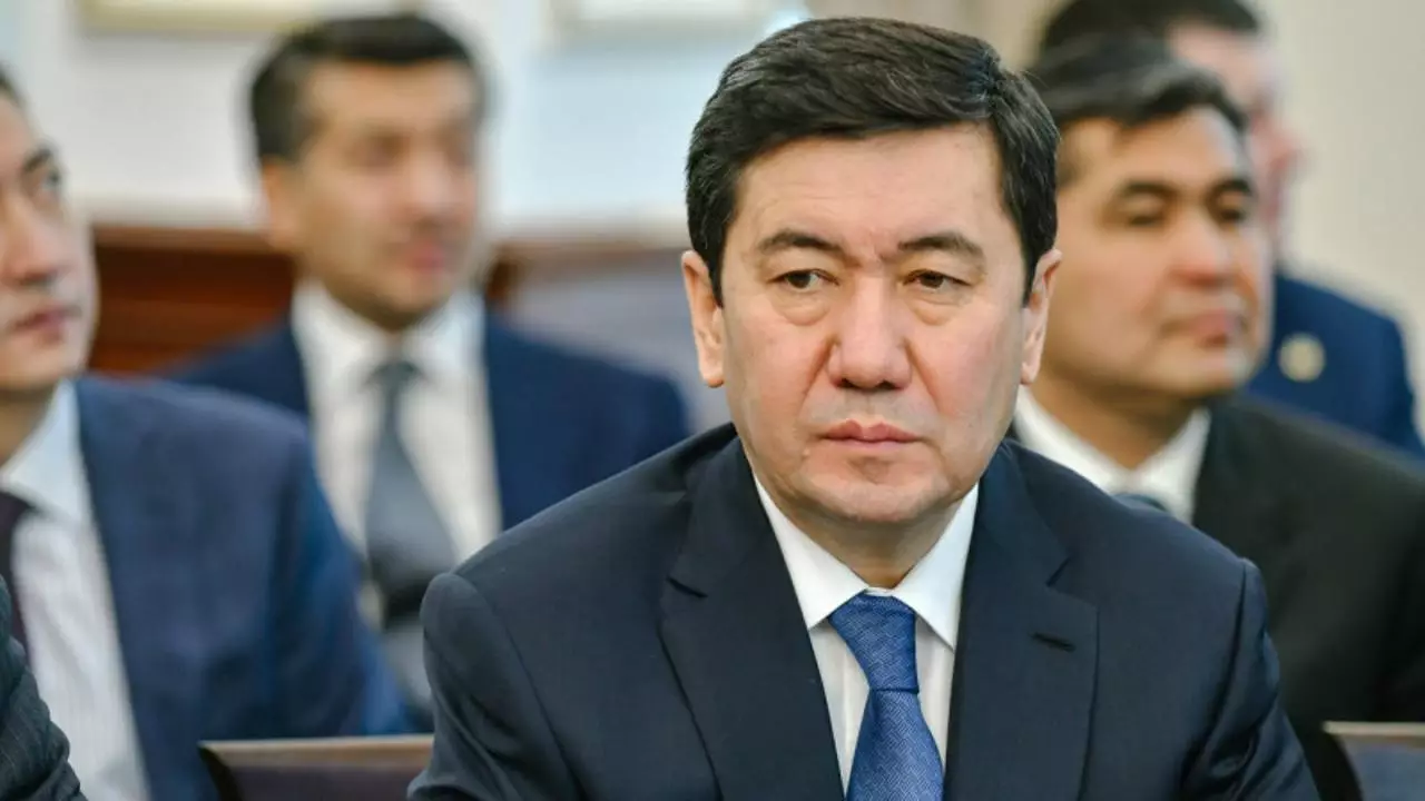 Жасанды интеллект туралы заң жобасы: Қошанов парламенттік тыңдау күзде өткізілетінін жеткізді