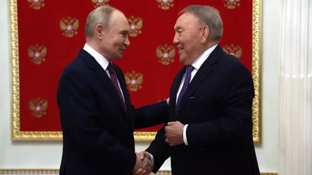 Әшімбаев Назарбаевтың Мәскеуге сапары туралы: “Аса мән берудің қажеті жоқ“