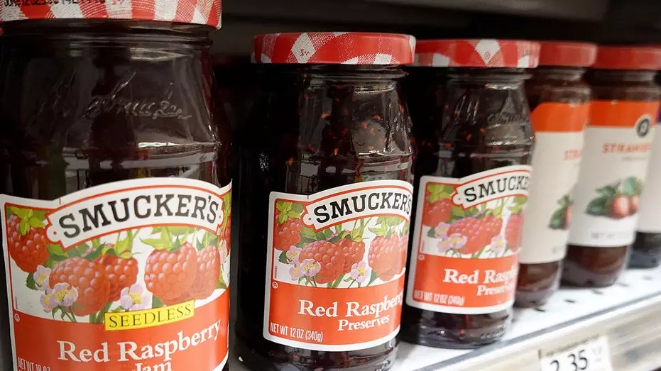 Компания JM Smucker удаляет искусственные красители из популярных брендов.