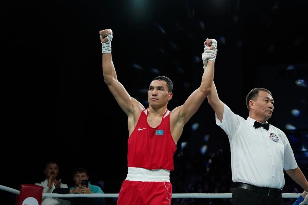 Қазақстандық боксшы алғашқы кәсіби жекпе-жегін WBO және IBF чемпионымен өткізеді
