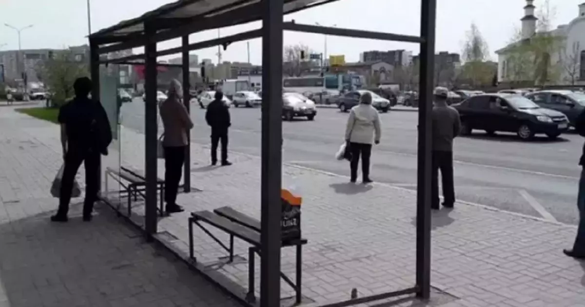  Қарағандыда жүкті әйел аялдамада толғағы қысып, босанып қалды 