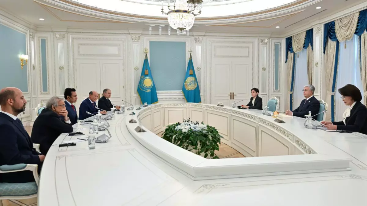 Глава государства встретился с представителями мировой нейрохирургии