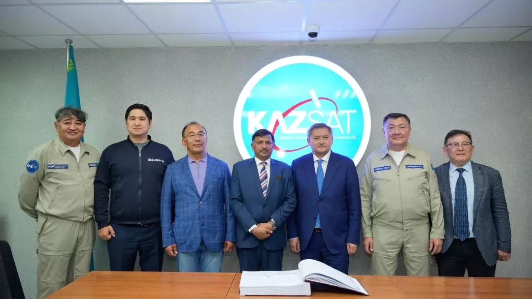 Саясат Нұрбек пен Үндістан елшісі Ақкөлдегі қазақстандық суперкомпьютердің әлеуетін бағалады