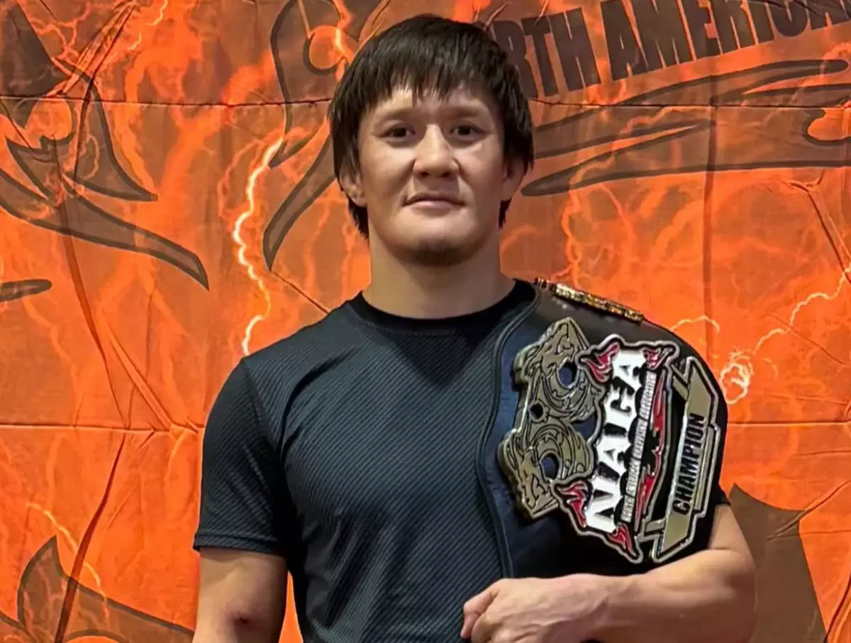 Жалгас Жумагулов вошел в историю «европейского UFC»