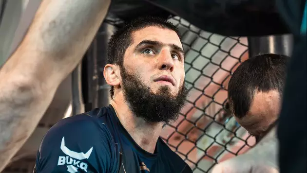 Махачев отреагировал на громкую победу обидчика Жумагулова в UFC