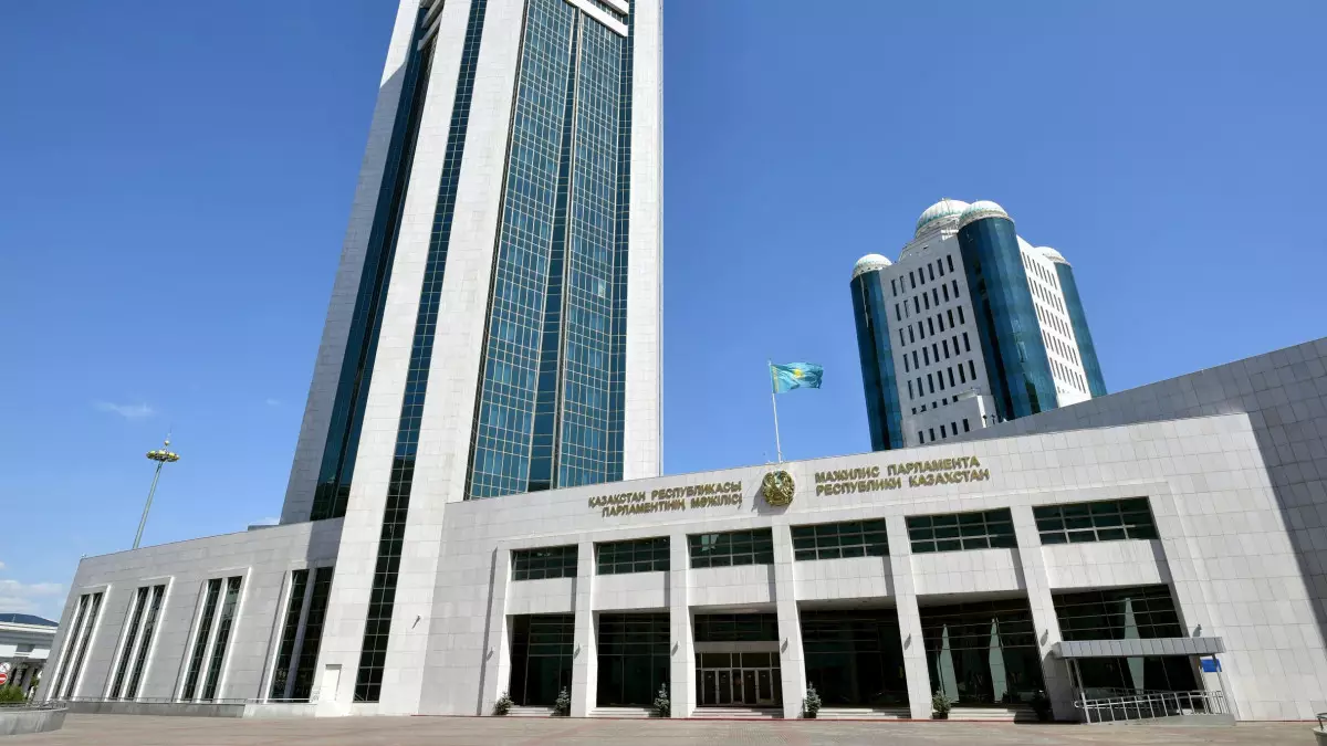 От законов до диалога: почему важен День парламентаризма