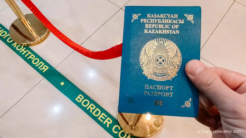 Заработали новые правила въезда в Россию: что важно знать казахстанцам