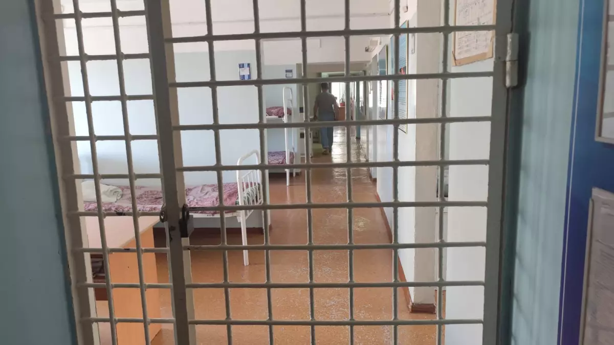 «Секс за дозу и мефедрон в коляске!». Почему врачи сравнивают синтетические наркотики с войной?