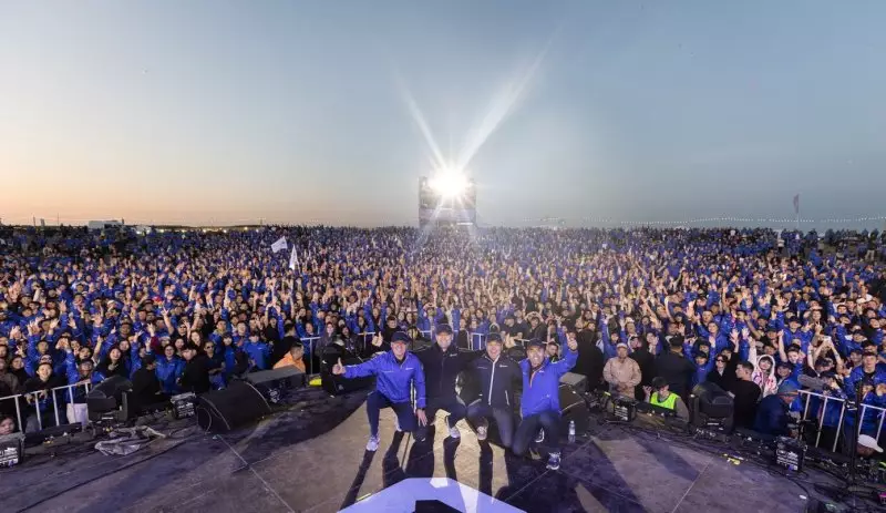 Зачем BI Group отправляет сотрудников в Париж, или Как компания отметила юбилей