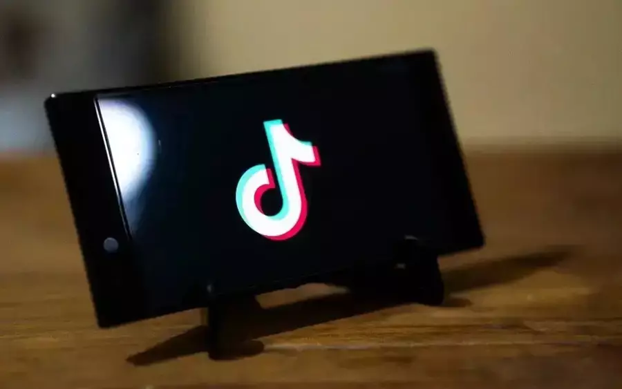 Трамп TikTok-тың АҚШ-тағы бөлімшесіне сатып алушы тапқанын мәлімдеді